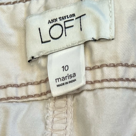 Ann Taylor loft, Marissa size 10 cream capris - Picture 2 of 3